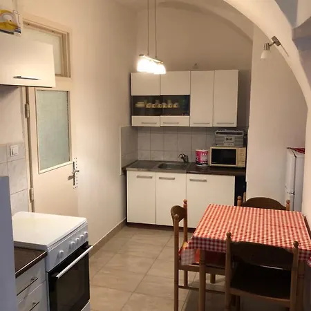 Apartment Becsi Utca Sopron